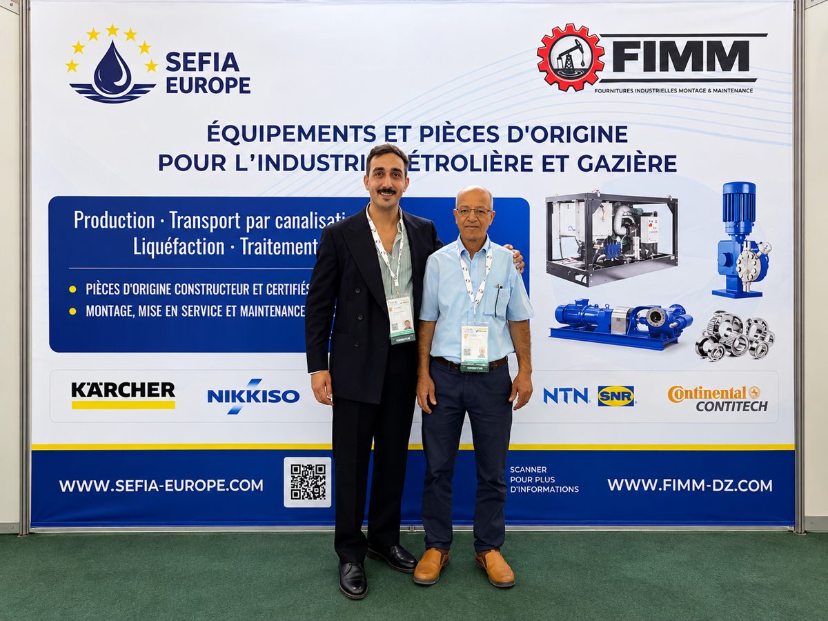 L’équipe FIMM devant son stand au NAPEC 2026 à Oran